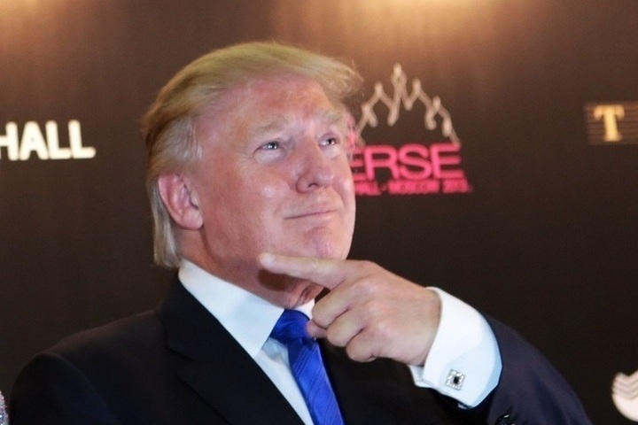У нового борта Трампа внезапно сработал надувной трап