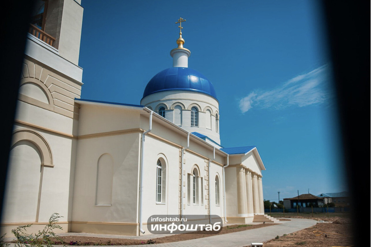 Верующим объяснили, что делать с крестом после установки памятника
