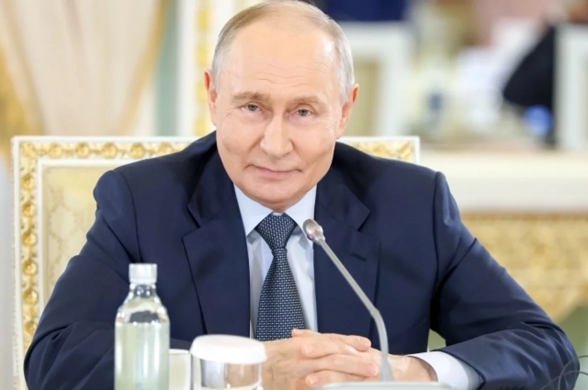 Путин поздравил ветерана ВОВ Знаменского со 101-летием