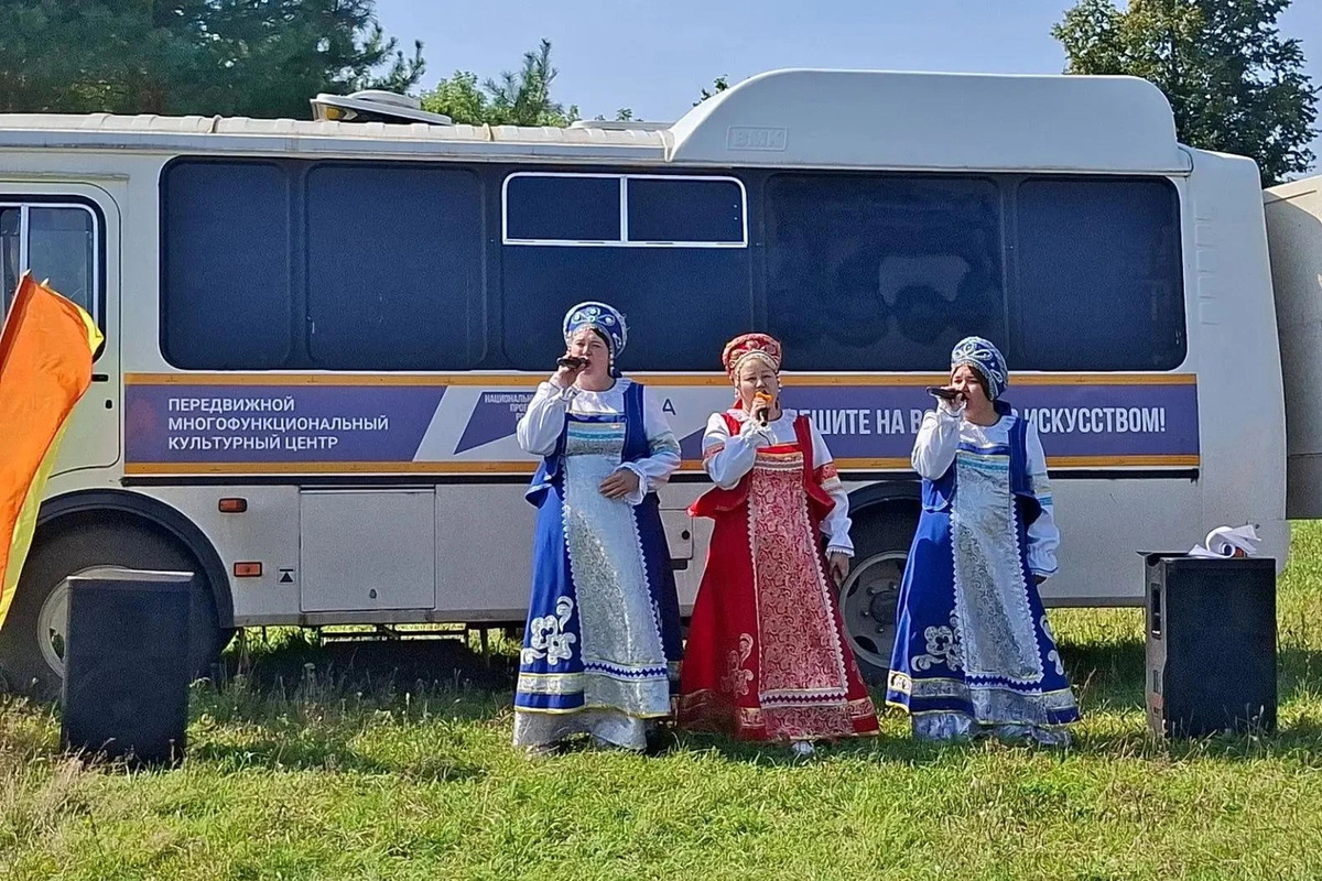 В Порецком округе автоклуб продолжает выезды в отдаленные села