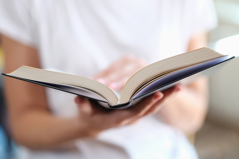 Россияне назвали лучшие книги для иностранных читателей