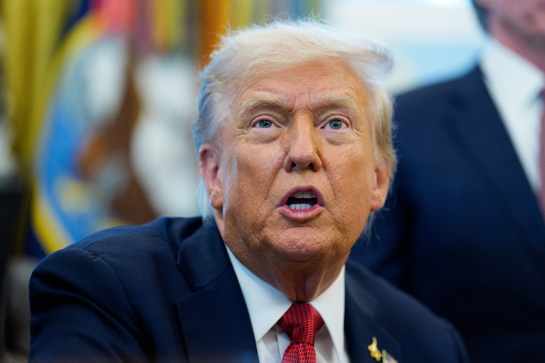 Трамп предложил переименовать Ормузский пролив