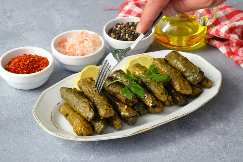 Обед по-восточному: 3 рецепта вкусной долмы — с мясом, ленивой и постной