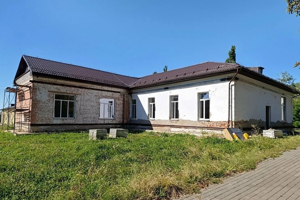 В Курской области проверили обновление районных ДК и библиотек
