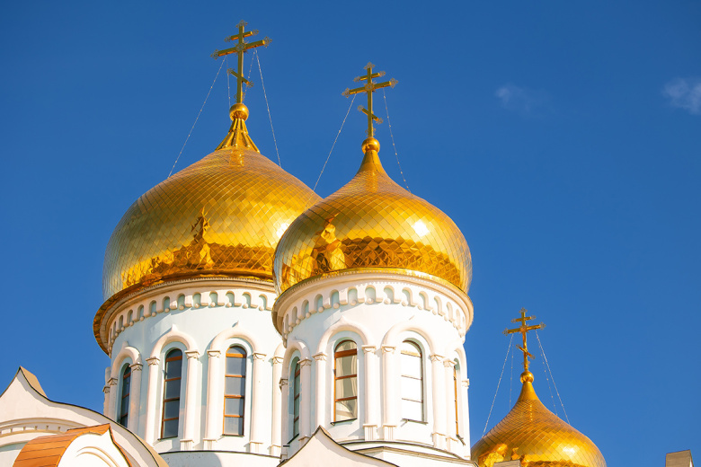 Тысячи верующих приняли участие в крестном ходе в Элисте