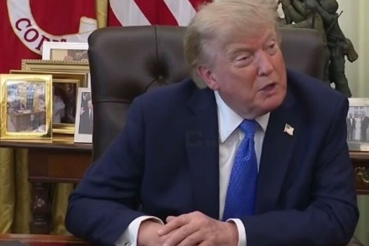 Трамп прокомментировал удары Ирана по самолетам США