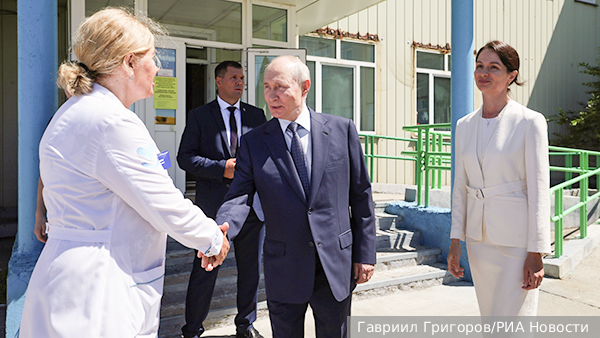 Политолог Лукьянов: Визит Путина на Курилы – ответ на враждебную политику Японии
