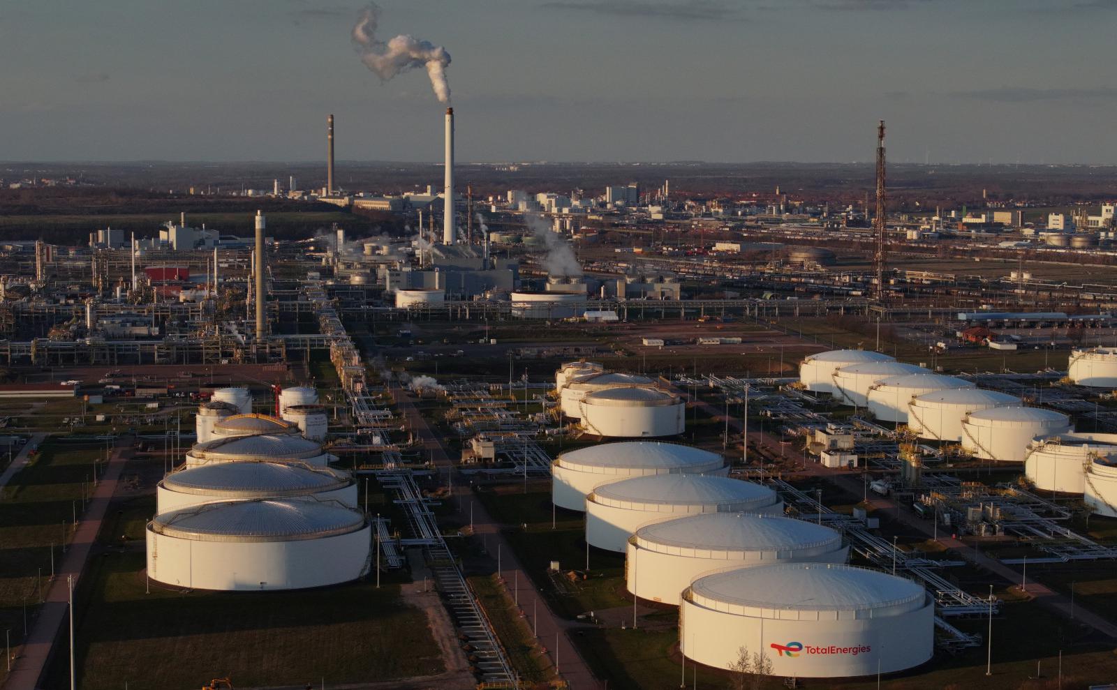 Цены на нефть Brent вернулись ниже $105 за баррель