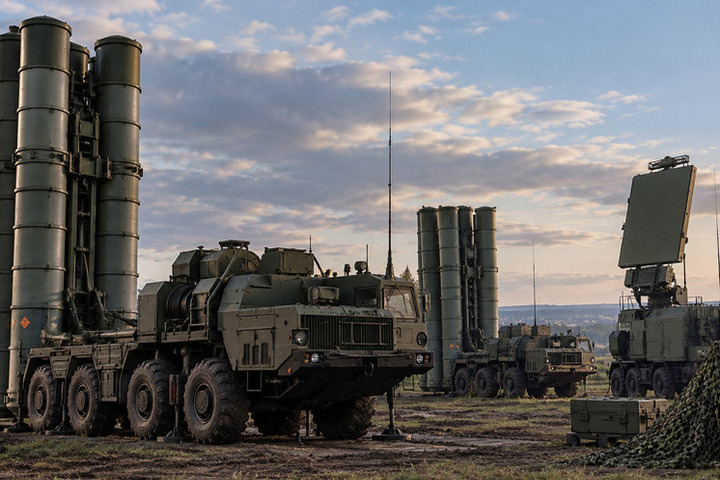 Стало известно о задержках поставок HIMARS в соседнюю с РФ страну