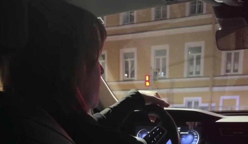 "Не имеете права": в Петербурге таксистка отчитала пассажирку из-за одного вопроса