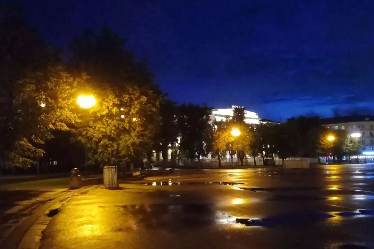 Замена фонарей на улицах Великого Новгорода пошла в шесть раз быстрее