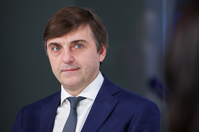 Кравцов призвал формировать положительное восприятие статуса профессии педагога