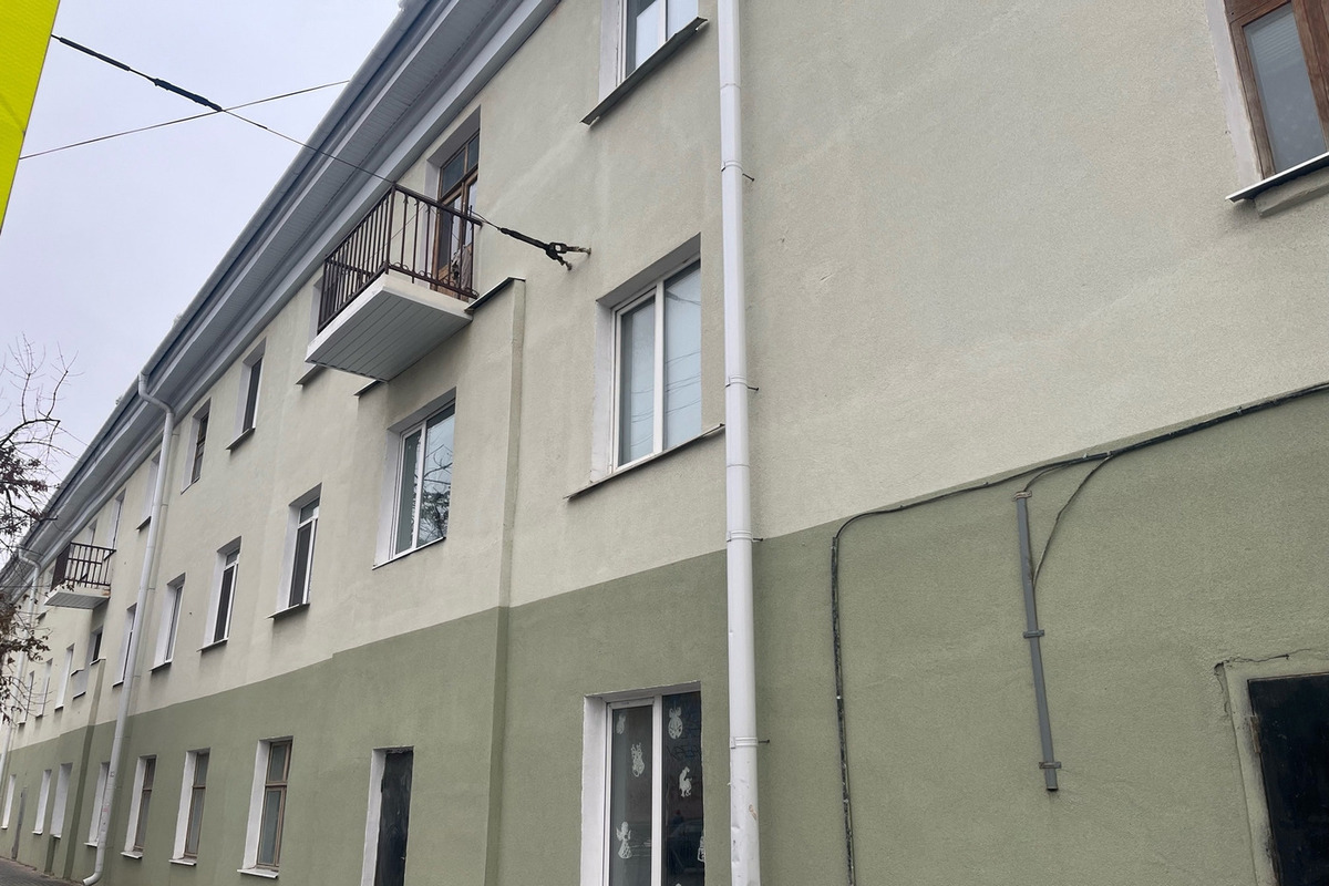 В Орле демонтировали незаконный торговый объект около памятника архитектуры