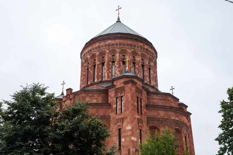 Церковные праздники сегодня, 12 сентября: кого чтят, именины, пост