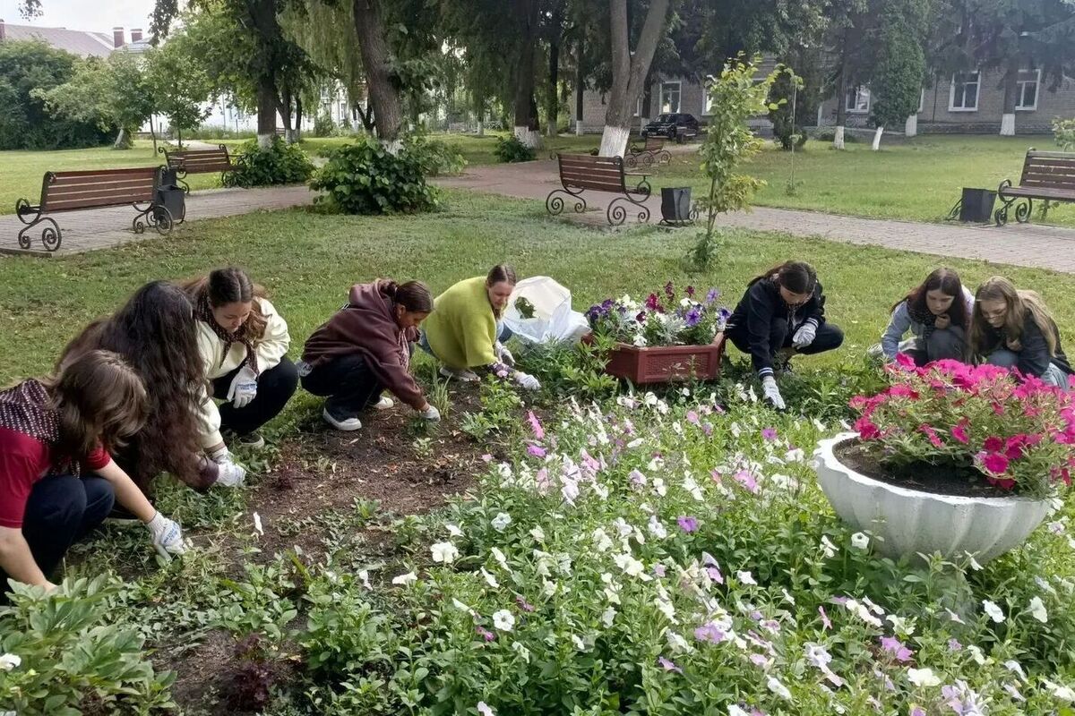 Свыше 1300 курских подростков были трудоустроены во время летних каникул
