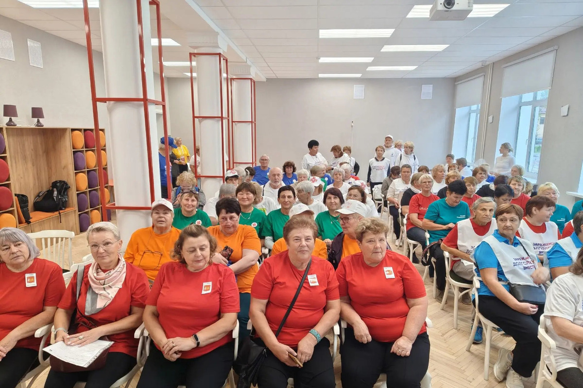 Чудовские ветераны приняли участие в масштабном форуме «Здоровое долголетие»