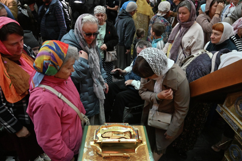 Крестный ход с частицей мощей Дмитрия Донского прошел в Петербурге