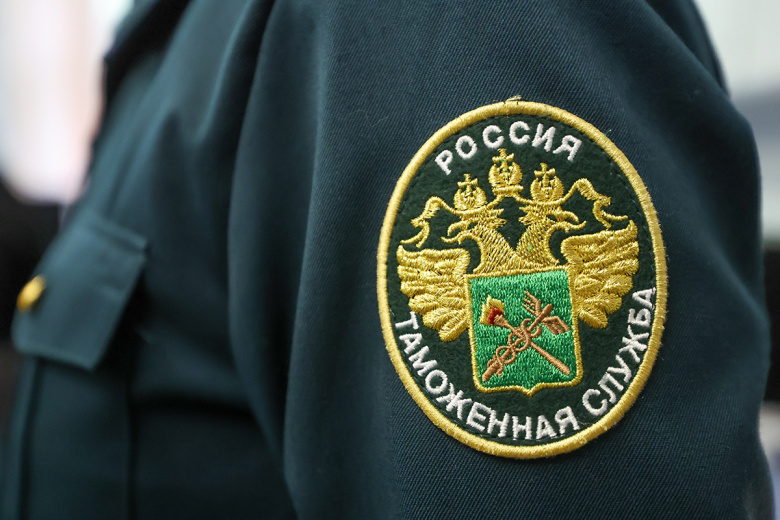 Россиянка попыталась вывезти в Китай 365 зеркал