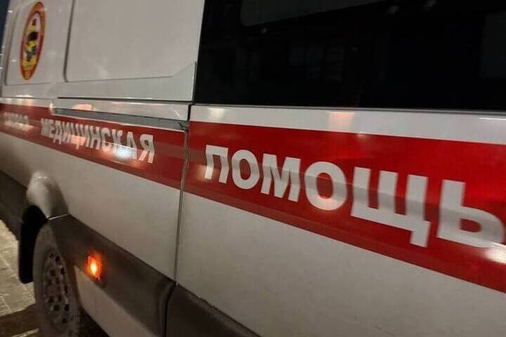 После нападения водителя скорой помощи петербуржец попал в больницу в тяжелом состоянии