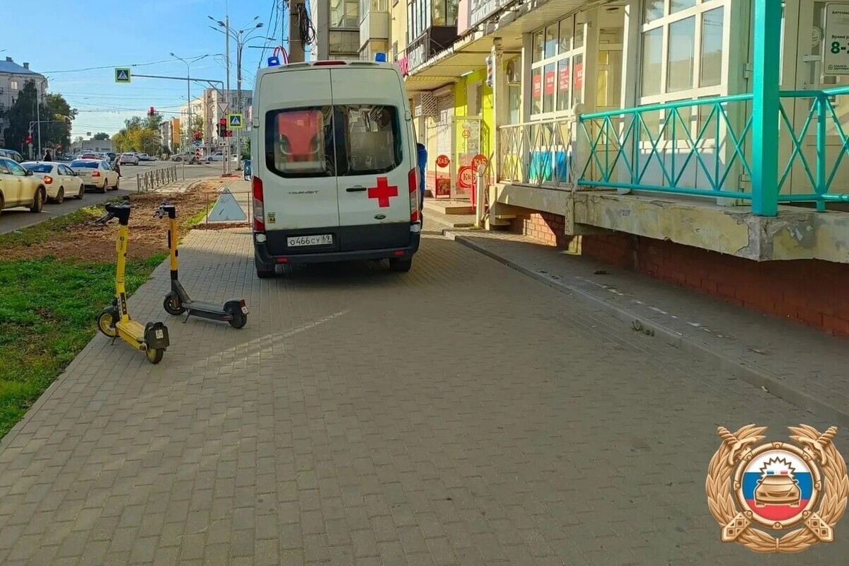 Пешеход пострадал в ДТП с электросамокатом в Твери