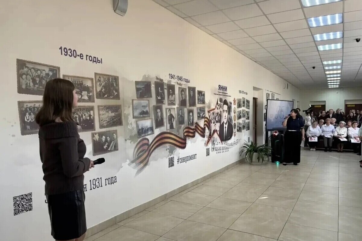 В Заполярье открыли 11 муралов и 2 парты Героев за день