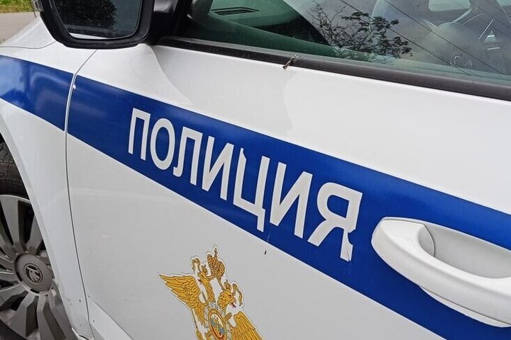 Бдительность прохожей спасла пенсионера от мошенников