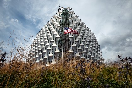 США тайно вывезли подозреваемого в педофилии дипломата из Великобритании
