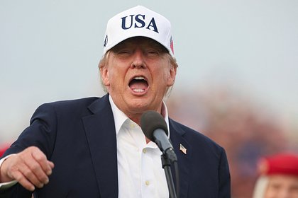 «Он должен прекратить!» Трамп призвал Зеленского перестать наносить удары по российским НПЗ. Как атаки вредят США?
