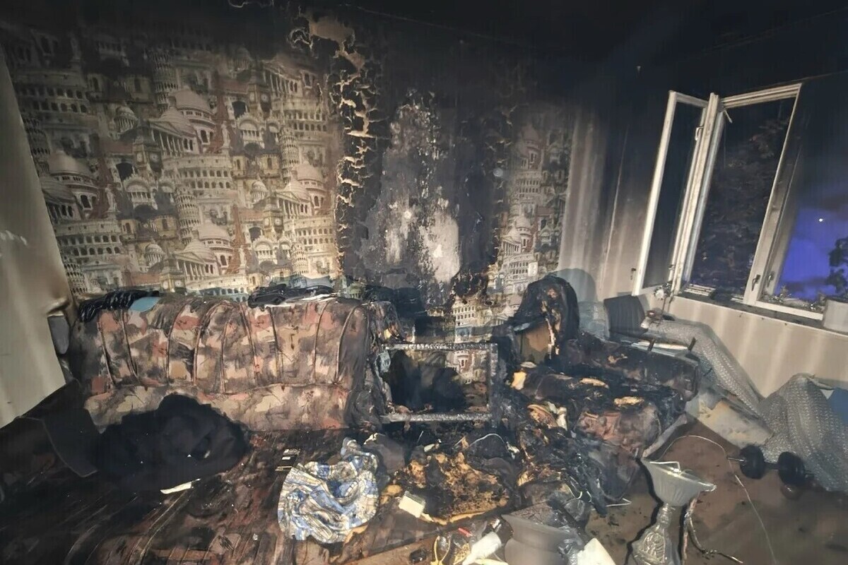 В Архангельске горела квартира на улице Смольный Буян: мужчину спасли