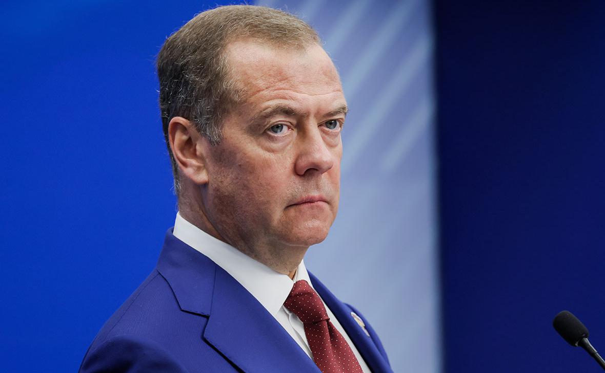 Медведев пригрозил чудовищными последствиями за признание Курил японскими