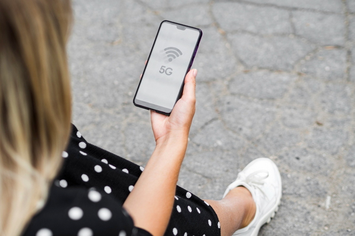 Иллюзия скорости: заветный значок 5G на iPhone в России – просто обманка