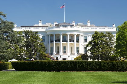 Трамп назвал Белый дом «настоящей свалкой»