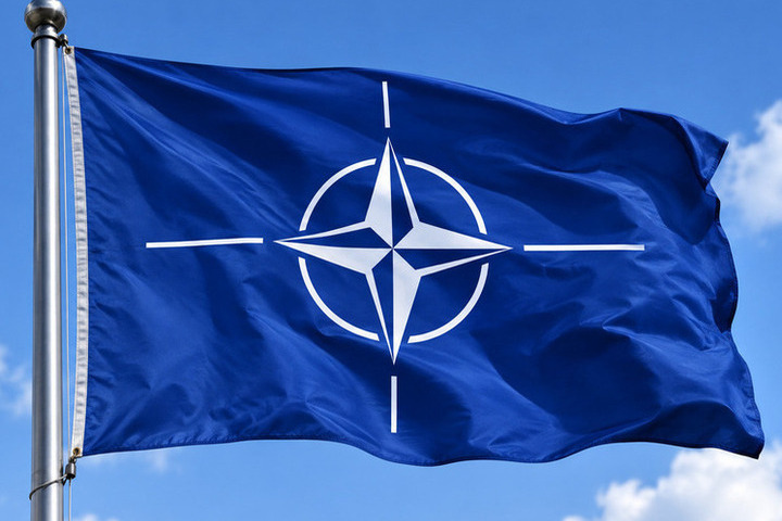 Рютте призвал НАТО наращивать военную поддержку Киева