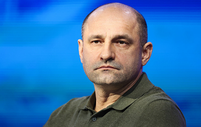 Жога назвал врачей, учителей и рабочих героями нашего времени