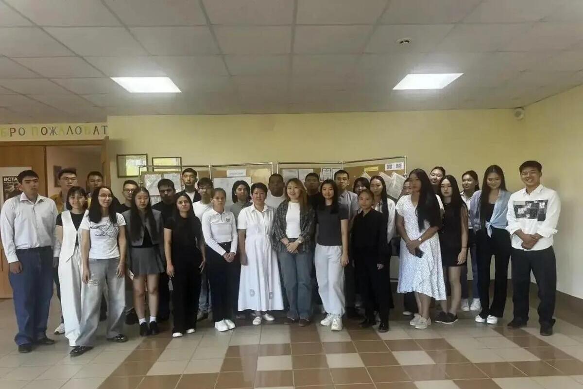 В Калмыкии банкиры научили студентов инвестировать и сберегать