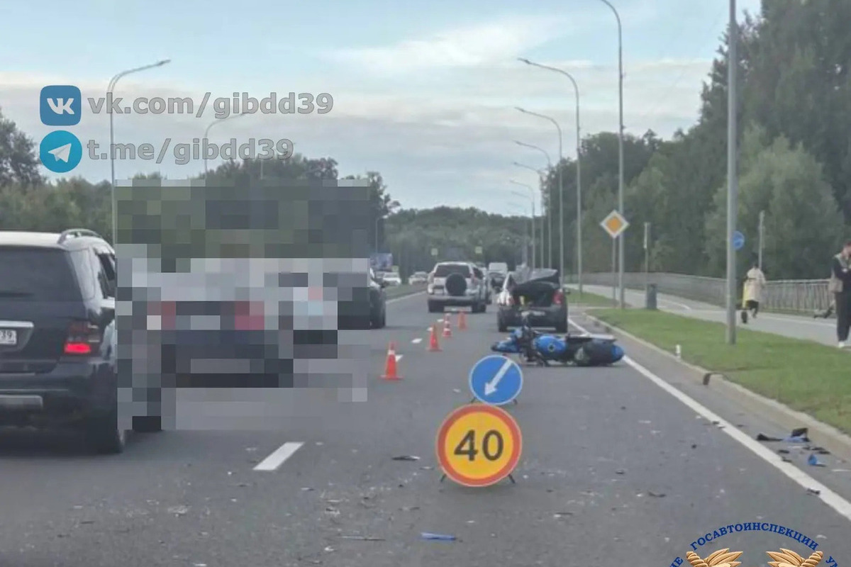 «Гонщик» без прав на мотоцикле влетел в Рено на Северном обходе
