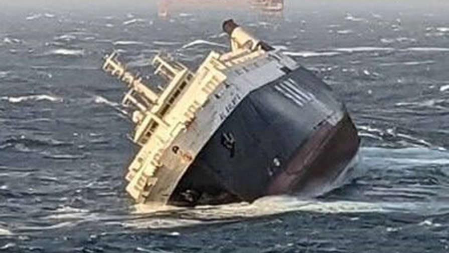 Моряка из Калининграда ищут после обстрела судна в ОАЭ