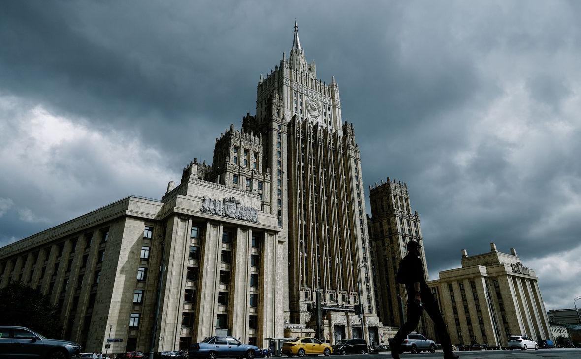МИД назвал вбросом сообщения об ударе по поезду с политиками на Украине