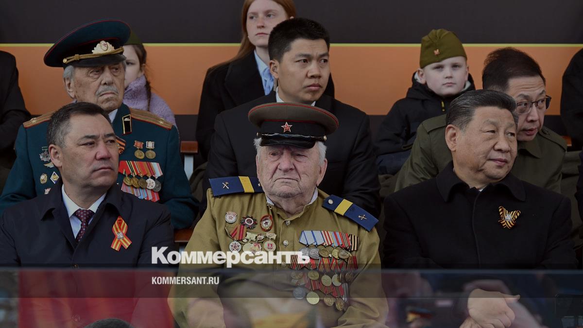 Владимир Путин поздравил со 101-летием ветерана ВОВ Евгения Знаменского