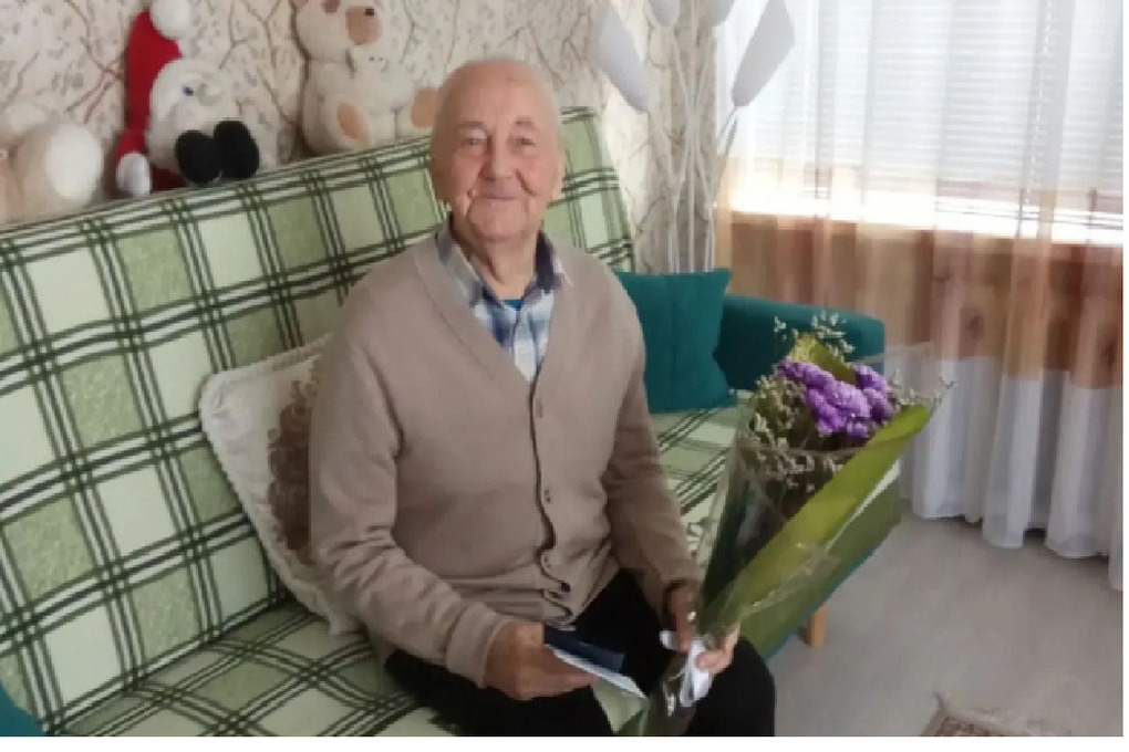 90 лет отмечает сегодня житель Лахденпохьи Иван Тетерин