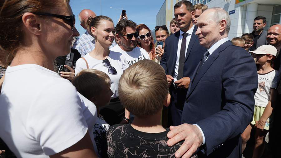 Японский депутат назвал детской реакцию Токио на визит Путина на Курилы