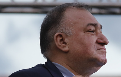 Шаварш Карапетян рассказал, как запретил младшему брату прыгать в Ереванское озеро