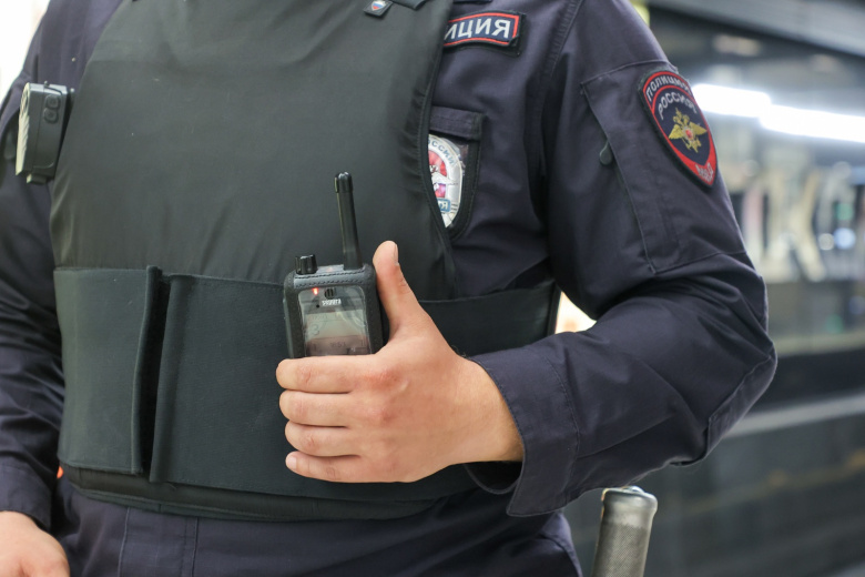 Мужчина ударил подростка по лицу в московском метро