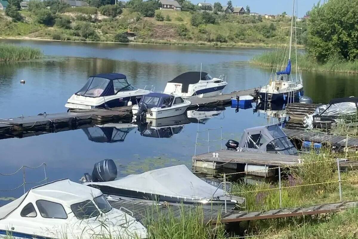 В Пскове проверили стоянку маломерных судов после жалобы местного жителя