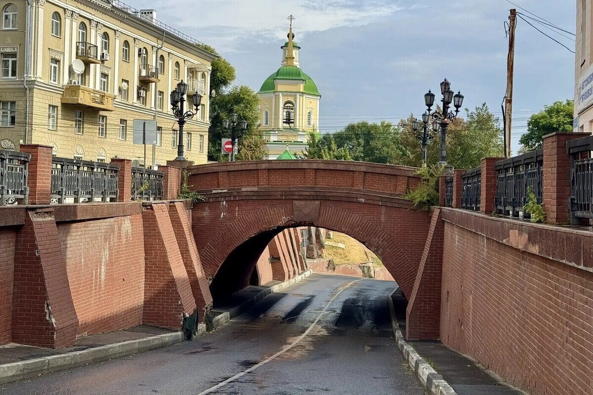Стало известно, кто отремонтирует Каменный мост в Воронеже после разрушительного ливня