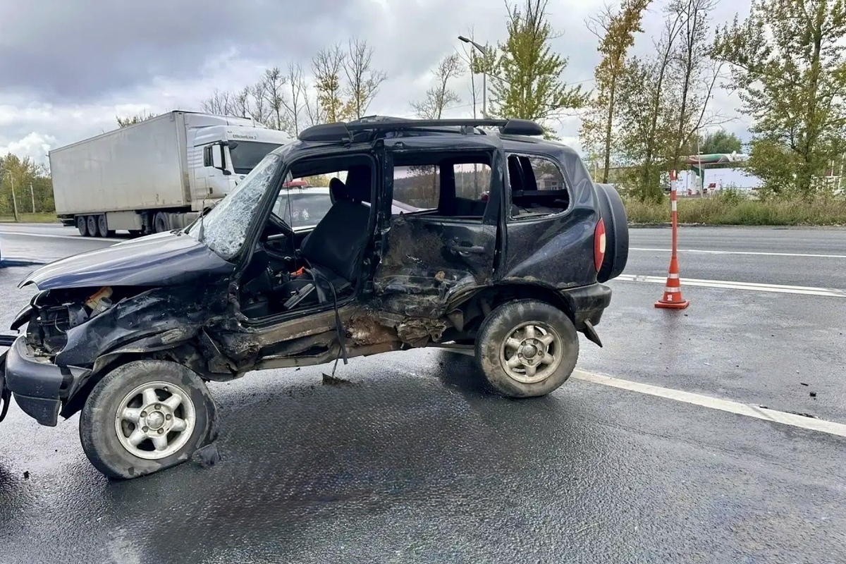 Смертельное ДТП произошло на трассе М5 в Кузнецком районе: столкнулись «Шевроле Нива» и «Джили Монжаро»