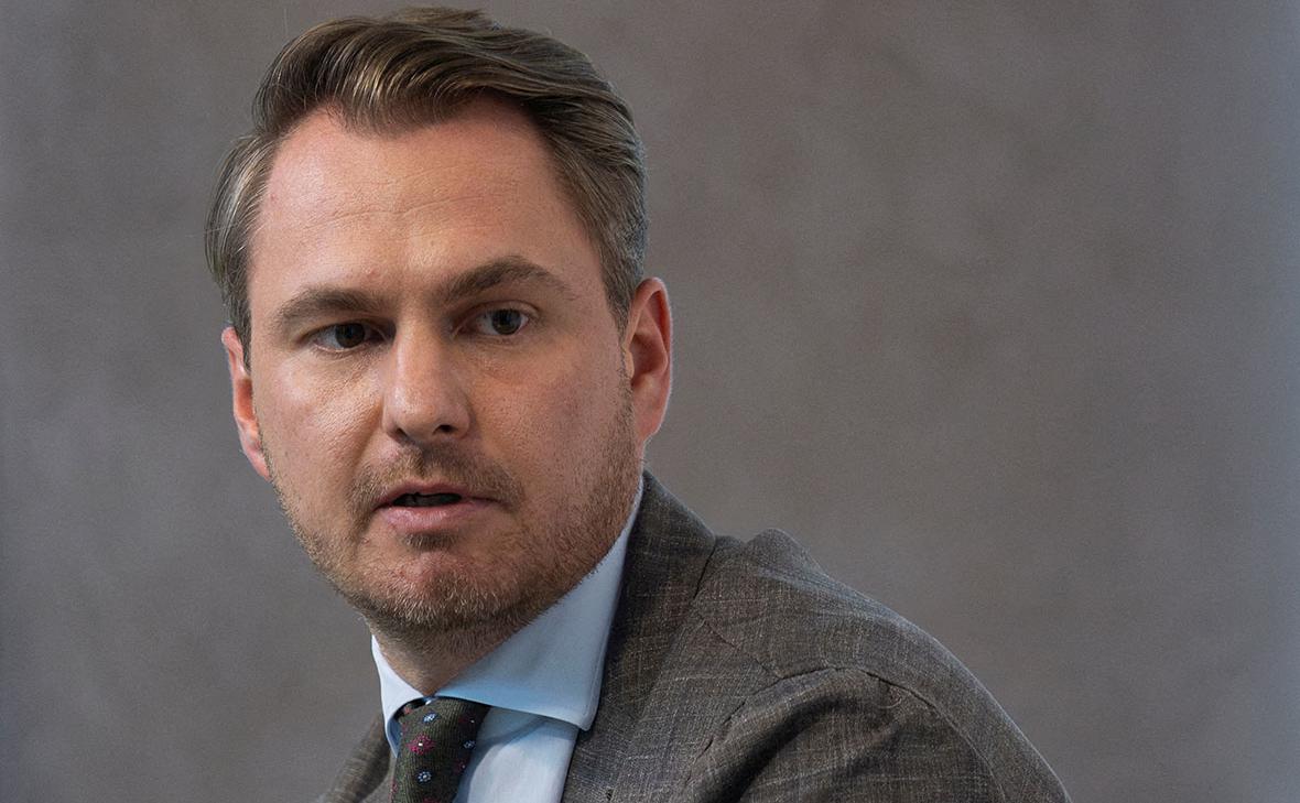 «УП» сообщила об обысках у уволенных Леси Карнаух и Руслана Кравченко
