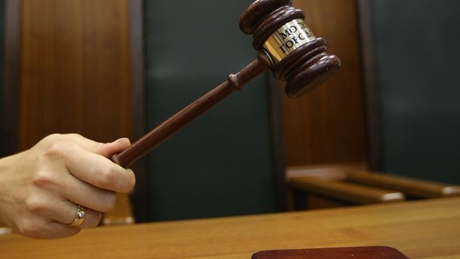 Суд арестовал менеджера склада "Золотого яблока" по делу о госизмене