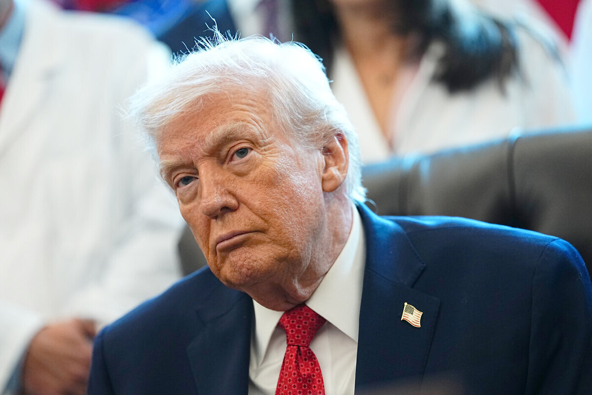 Трамп поручил исключить канадские товары из госзакупок