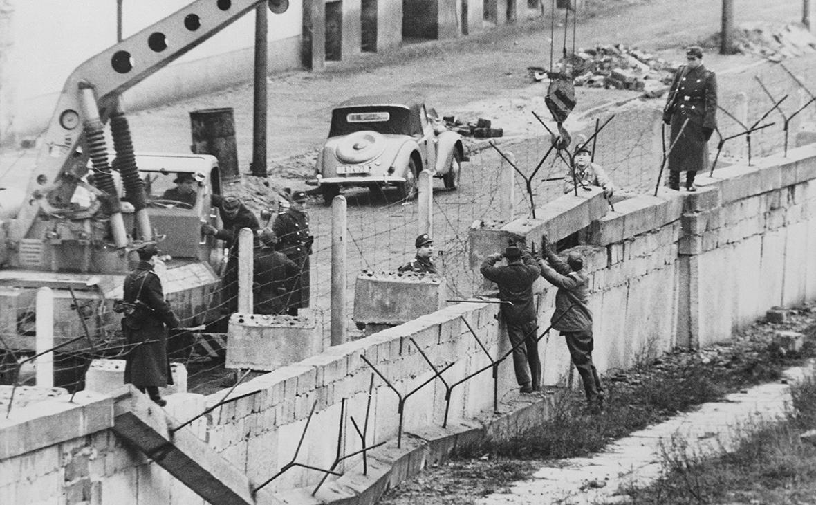 Берлинская стена: история, причины возведения и что от нее осталось